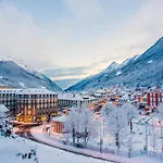 Appartement T4 De 68 M² Avec Terrasse Et Casier à - Fr-1-234-344 Cauterets