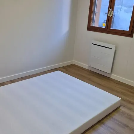 Lägenhet Appartement T4 De 68 M² Avec Terrasse Et Casier A Ski - Fr-1-234-344