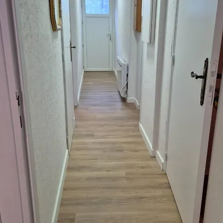 Appartement T4 De 68 M² Avec Terrasse Et Casier A Ski - Fr-1-234-344 Lägenhet Cauterets