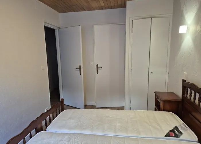 Lägenhet Appartement T4 De 68 M² Avec Terrasse Et Casier A Ski - Fr-1-234-344